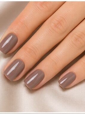 Towne Taupe
Nails 5 for $20 or $7